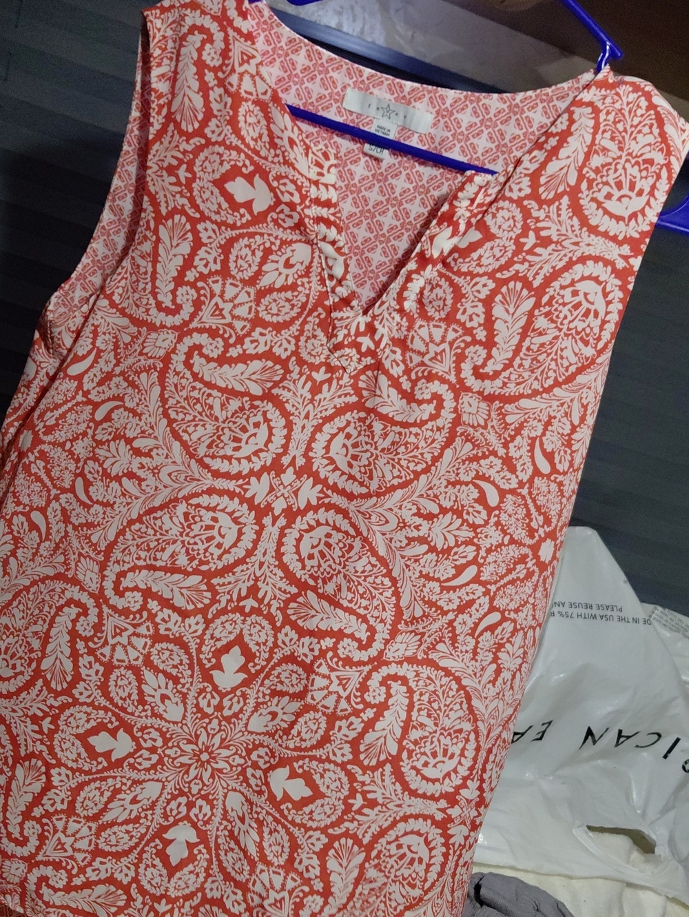Fever Coral and White Paisley V‑Neck Sleeveless Camisole